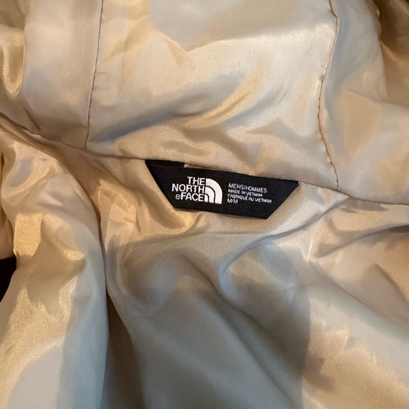 Men's Tan Northface waterproof Hooded rain Jacket - Picture 4 of 4